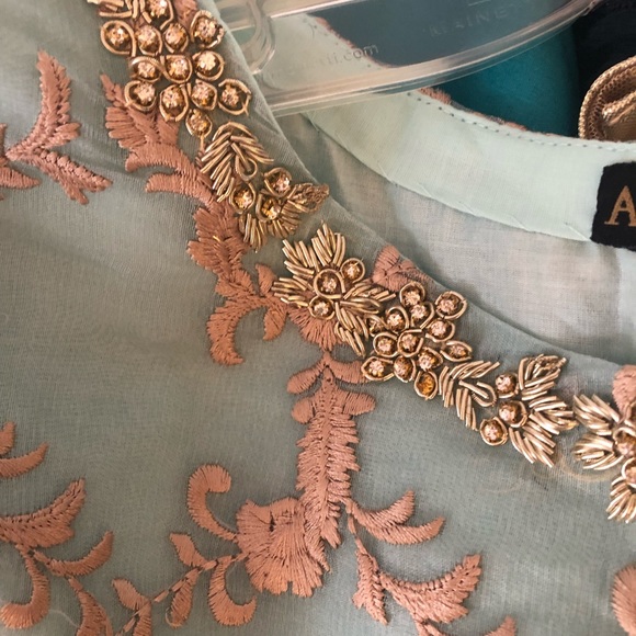 Agha Noor Pearl Embroidered Kurta w/ Lining - Picture 12 of 17